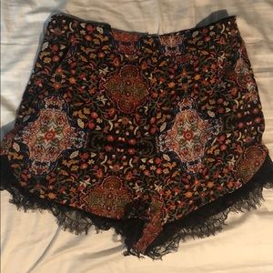 Cloth/lace patterned top shop shorts